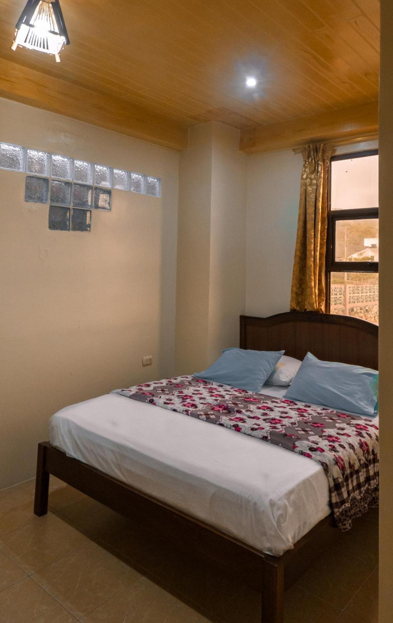 Hostal Poseidon بويرتو كايو المظهر الخارجي الصورة