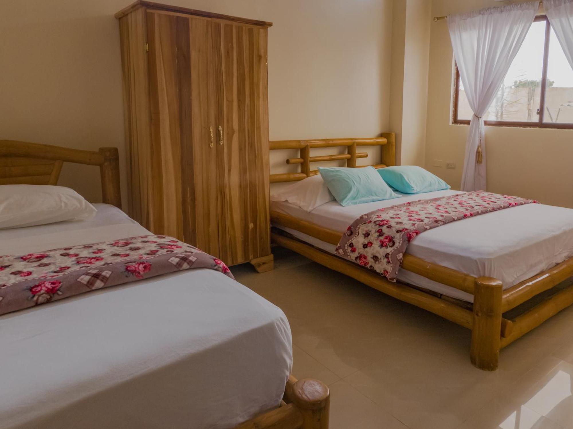 Hostal Poseidon بويرتو كايو المظهر الخارجي الصورة